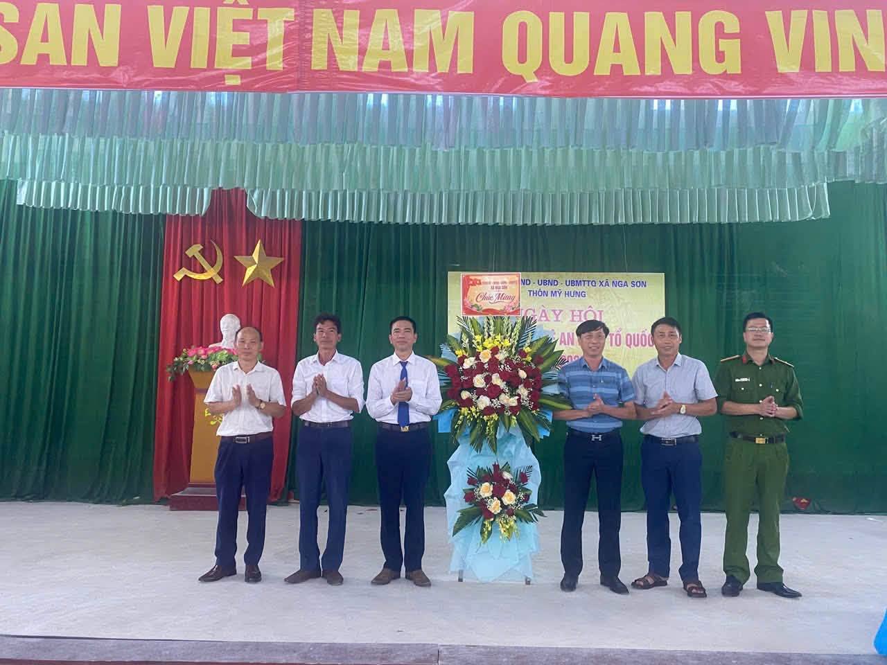 Anh-tin-bai